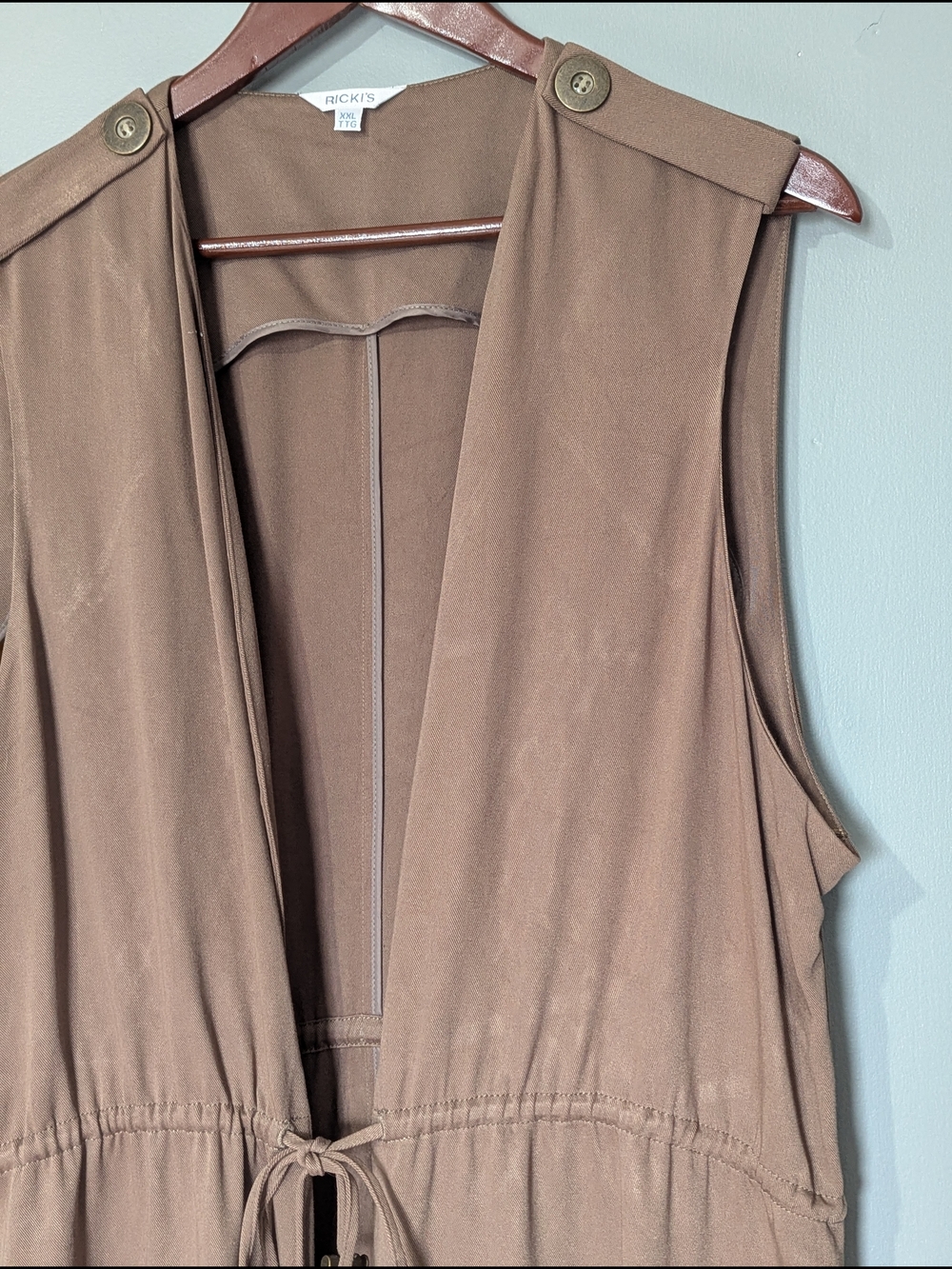Ricki's Women's Sleeveless Drawstring Duster Vest Minimalist Utilitarian - Picture 2 of 6